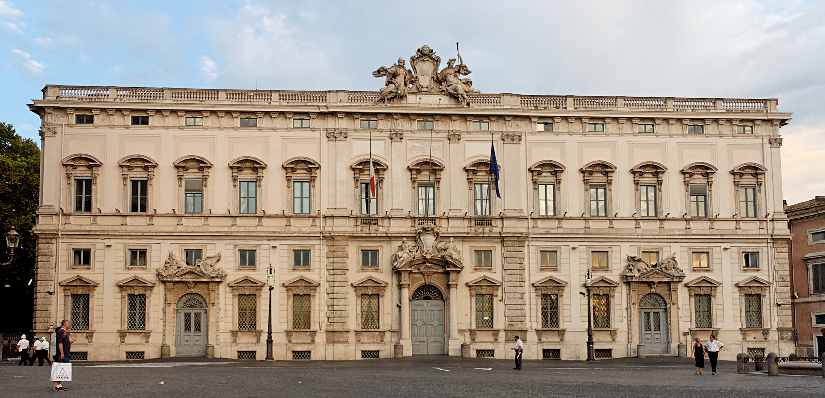 Contestuale detenzione di droghe leggere e droghe pesanti dopo la sentenza della Corte Costituzionale n.32/2014